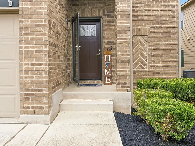 8318 Prickly Oak — Photo 3