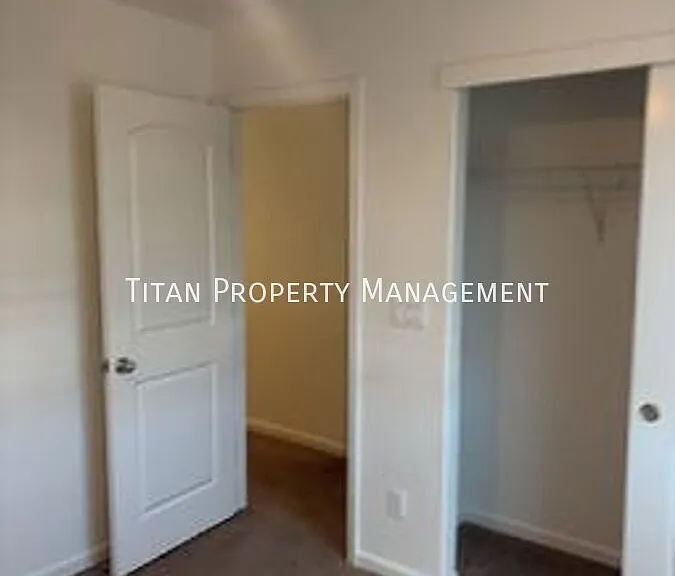1904 Ellesmere Loop — Photo 10