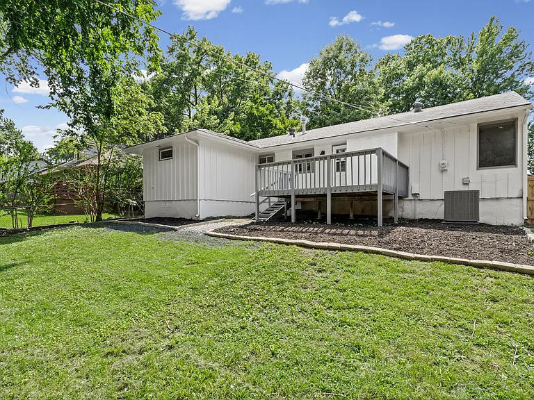 7809 Rosewood Dr — Photo 34