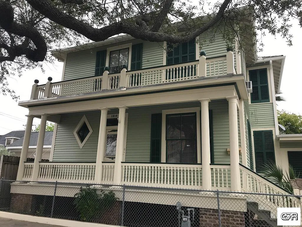 *Single Family Rental — Photo 2