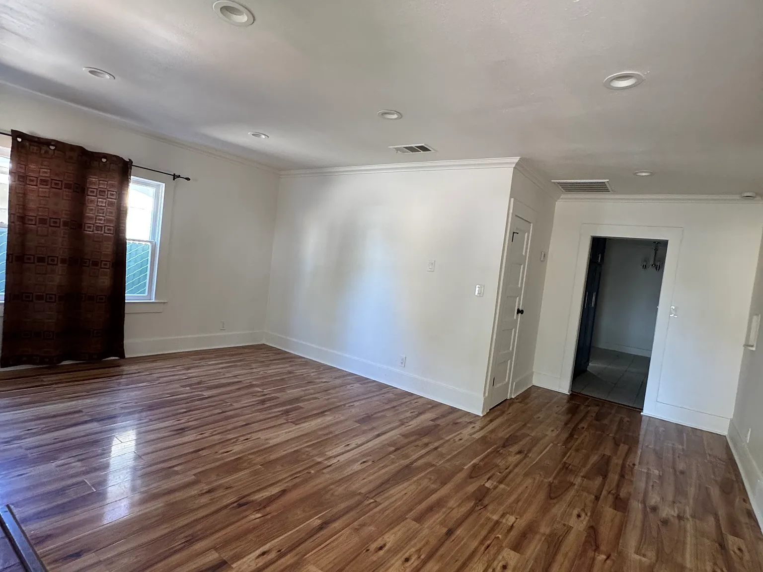 2 bed, 905 sqft, $1,695 — Photo 4
