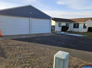 725 E Lakeshore Dr, Culver, OR 97734