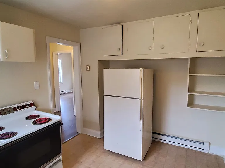 905 Grayland St #B — Photo 3