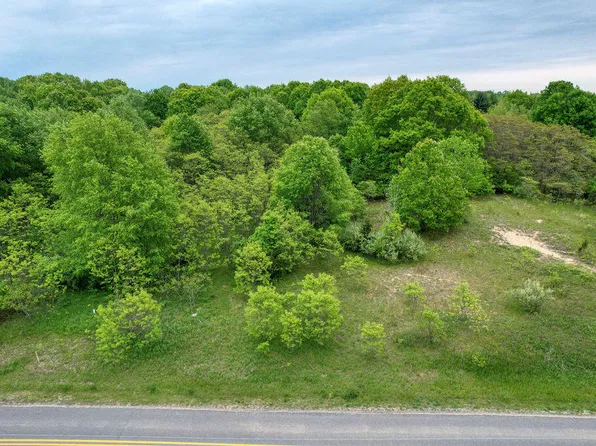 13th Ave #1, South Haven, MI 49090