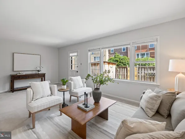 3085 Covington St, Fairfax, VA 22031