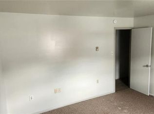 10 Laurel St, Pine Grove, PA 17963