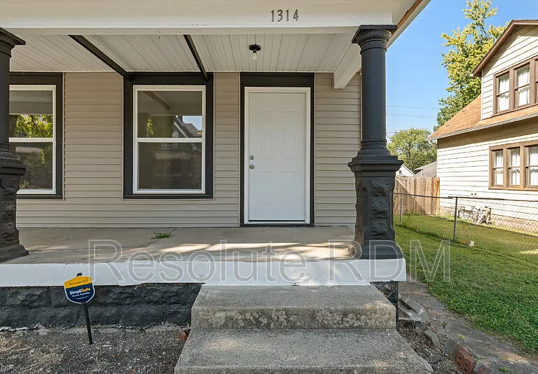 1314 N Dearborn St — Photo 4