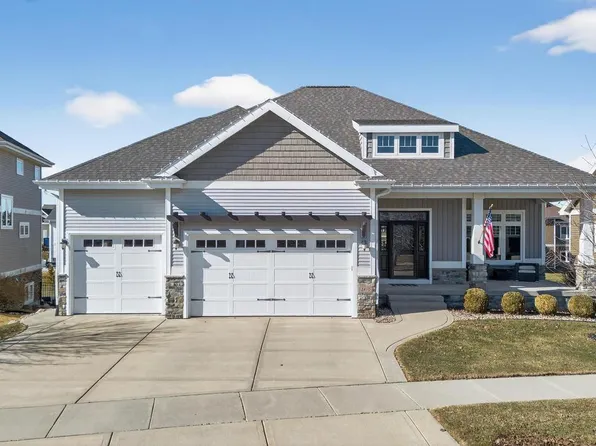 2410 Genevieve Way, Waunakee, WI 53597