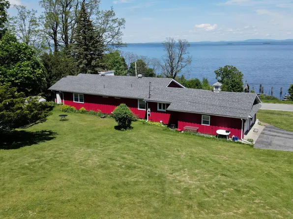 27 Lake St, Port Kent, NY 12975