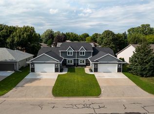 2910 W Big Bend Dr, Appleton, WI 54914