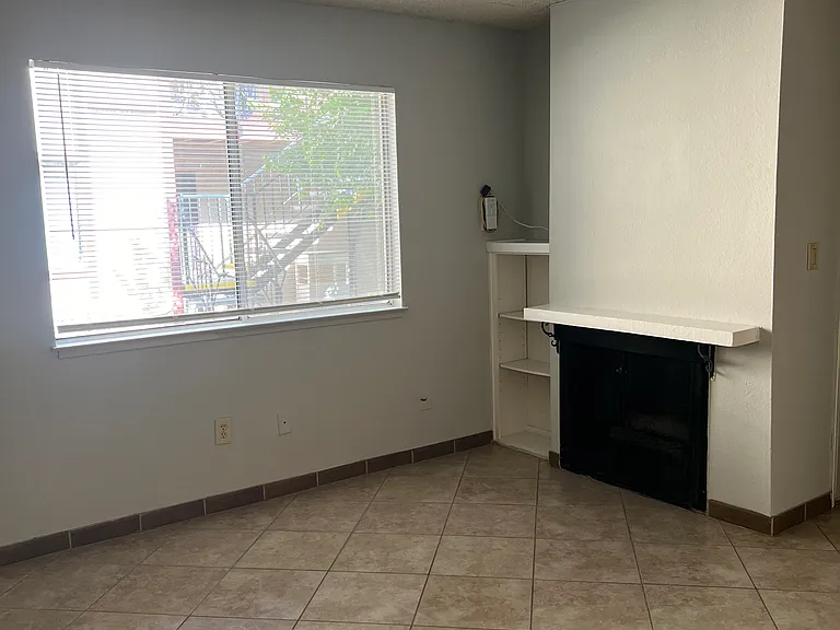 2317 N St #2 — Photo 3