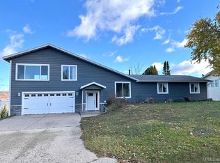 1508 S Grant St, Iron Mountain, MI 49801