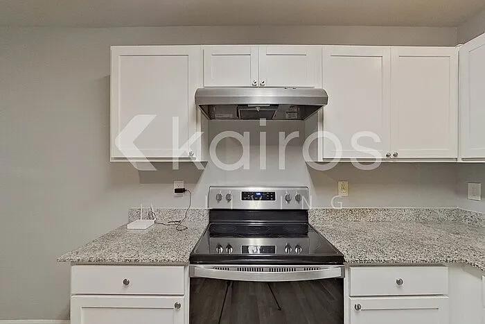 4 bed, 2.0 bath, 1209 sqft, $1,945 — Photo 4