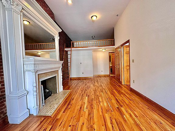 3rd image of 318 W 105th St #2