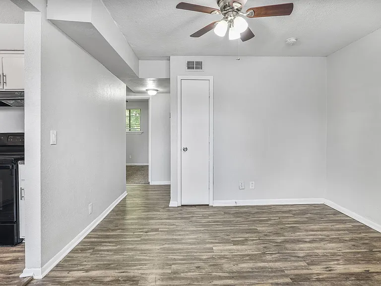 Walnut Ridge Apartments — Photo 5