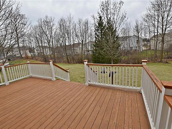 5th image of 8825 Eaton Dr