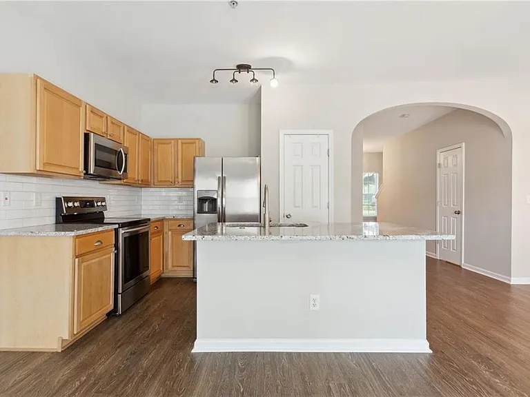 372 Azalea Cir — Photo 5
