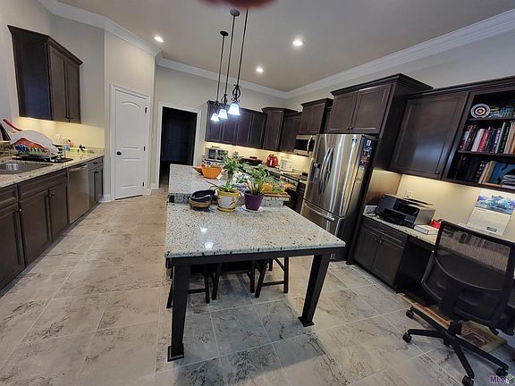 3rd image of 8827 Shephard Dr