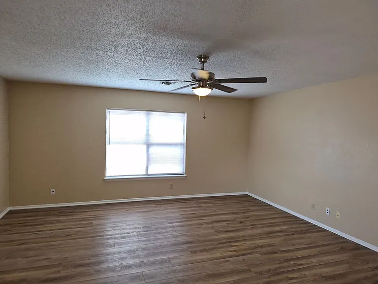 7314 Justino Trl — Photo 28