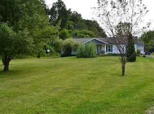 10525 Rawsonville Rd, Belleville, MI 48111