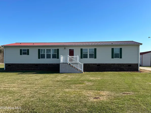 1853 Ross Road, Robersonville, NC 27871