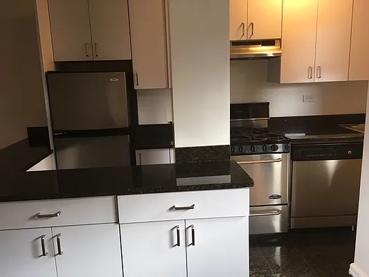 Rented by Solil Management | media 6