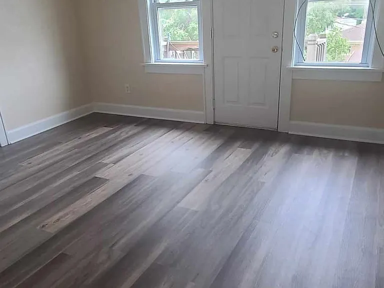2415 Lathrop Ave #2 — Photo 4