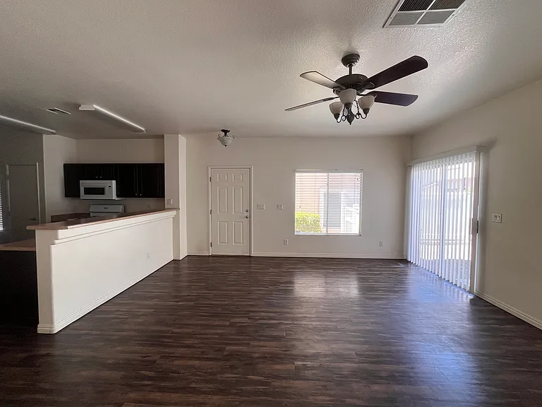 2580 Lazy Saddle Dr — Photo 3