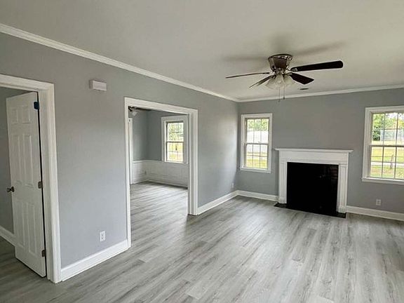 4th image of 200 Pittman St #200