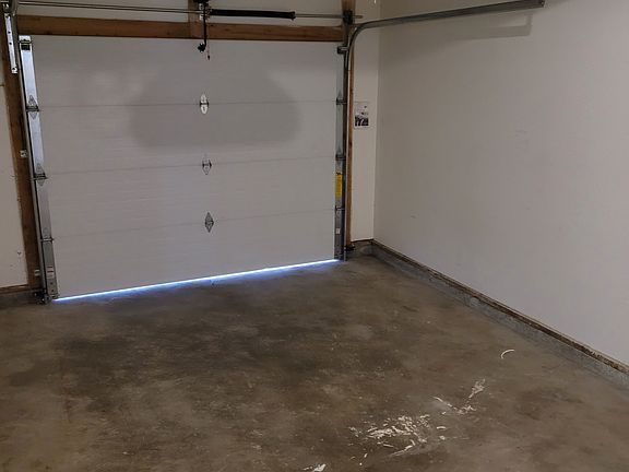3rd image of 335 Sohi Ln APT 4