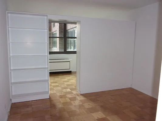 Rented by Carlyle Property Management | media 7