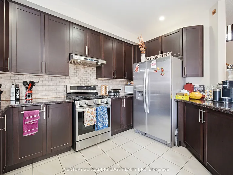 24 Exhibition Cres — Photo 16