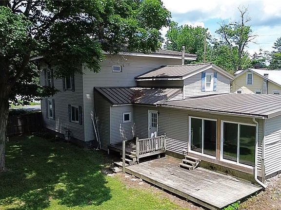 4th image of 31 Hollister St