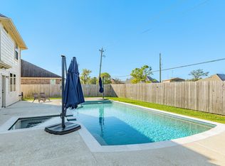 707 Burr Oak, Richwood, TX 77531