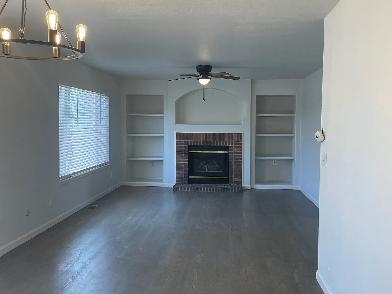 5 bed, 3.5 bath, 2708 sqft, $3,595 — Photo 3
