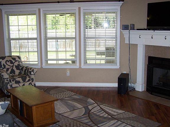 5th image of 3503 Longmeadow Dr