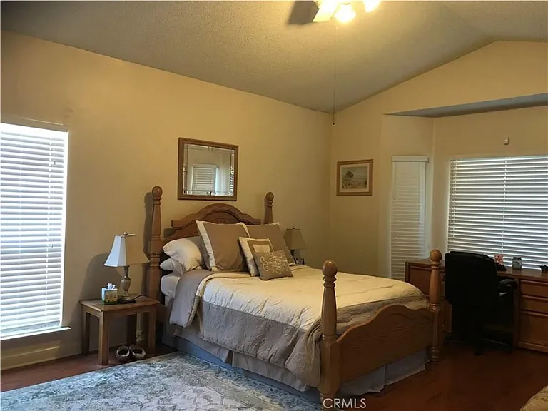 1534 Brookside Ave — Photo 6
