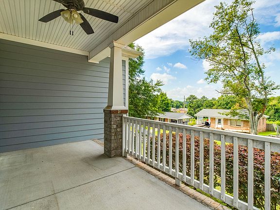 3rd image of 81 Riverview Ct
