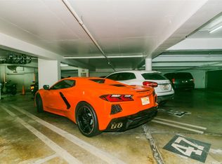 445 Kaiolu St APT 1002, Honolulu, HI 96815