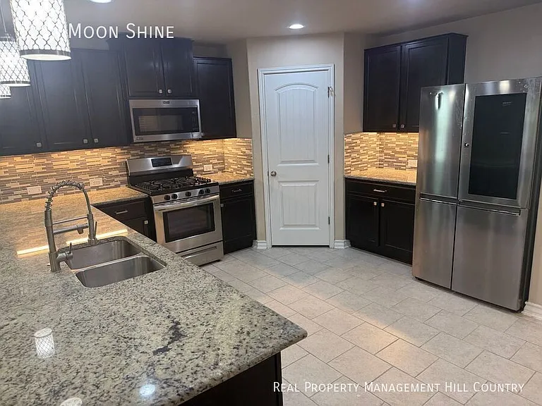 9210 Moon Shine — Photo 3