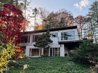 300 Syndicate Rd, Williamstown, MA 01267