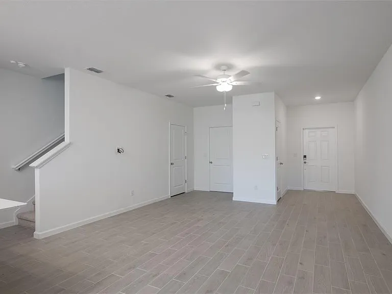 704 NW 126th Ter — Photo 10