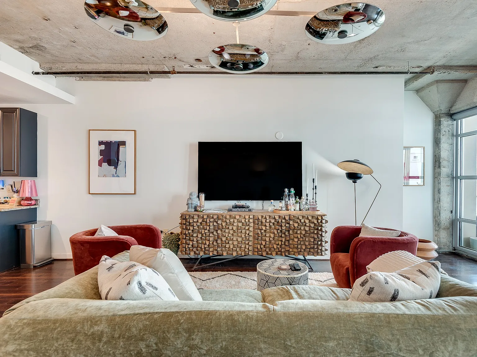 1 bed, 1282 sqft, $3,500 — Photo 3