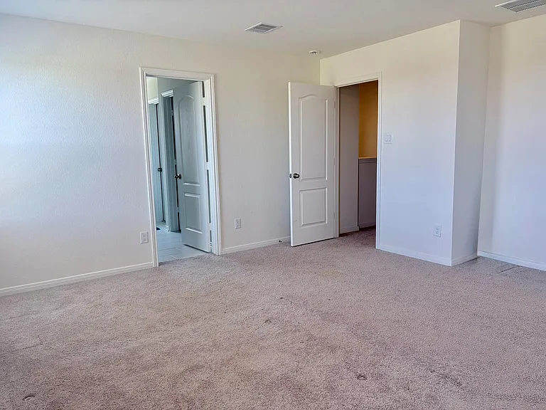 4841 Sun Falls Dr — Photo 22