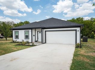 1607 Park St, Kaufman, TX 75142