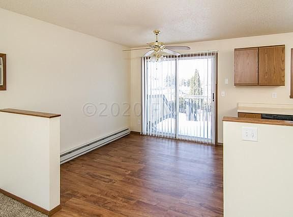 4th image of 778 14th Ave W