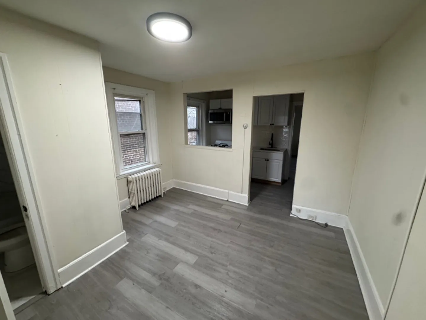 2102 Madison St - Unit B — Photo 1
