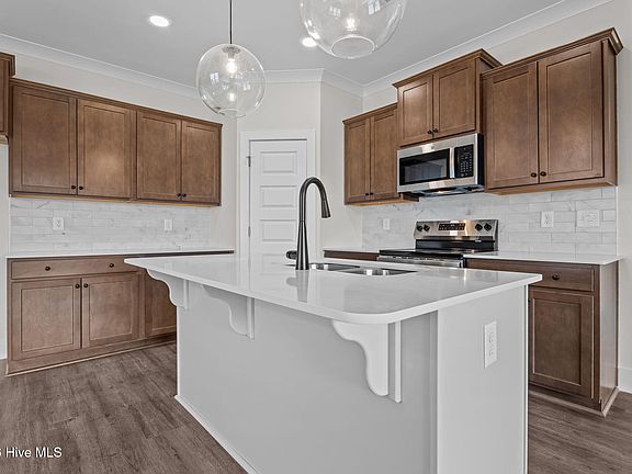5th image of 4521 Sweet Williams Lane