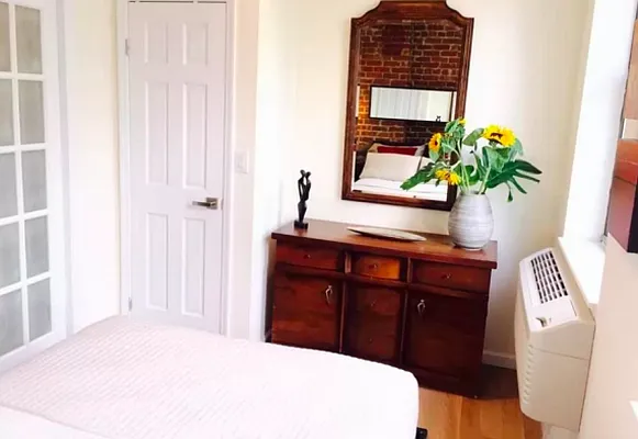 Rented by NY Living Solutions | media 7