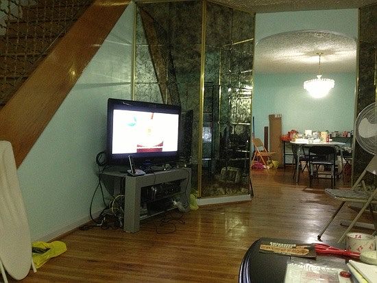 2nd image of 6750 Akron St